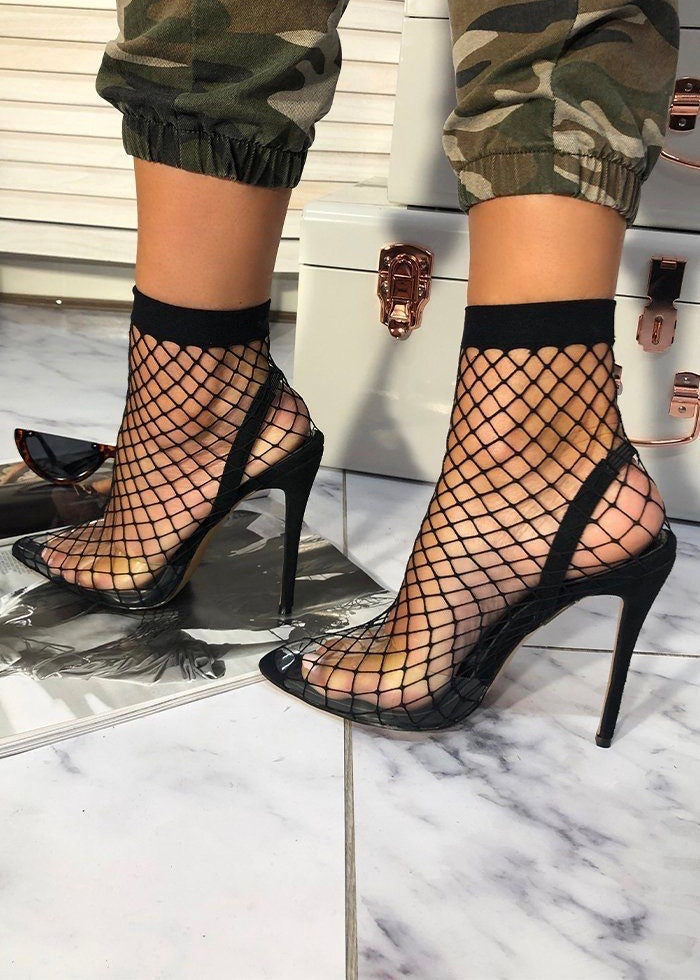Essential Fishnet Socks – Ta ta's Boutique